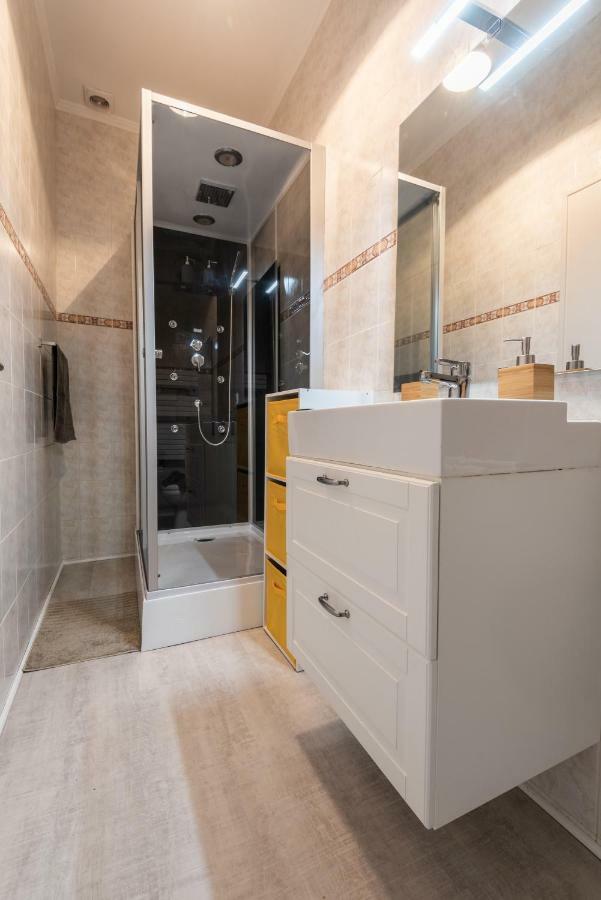 Appartement cœur de ville - Wifi - Lave-sèche linge Pau Esterno foto